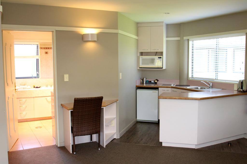 Aloha Lodge Beachside Accommodation Нелсън Екстериор снимка