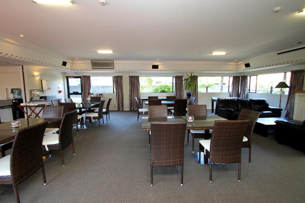 Aloha Lodge Beachside Accommodation Нелсън Екстериор снимка