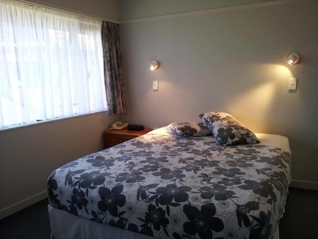 Aloha Lodge Beachside Accommodation Нелсън Екстериор снимка