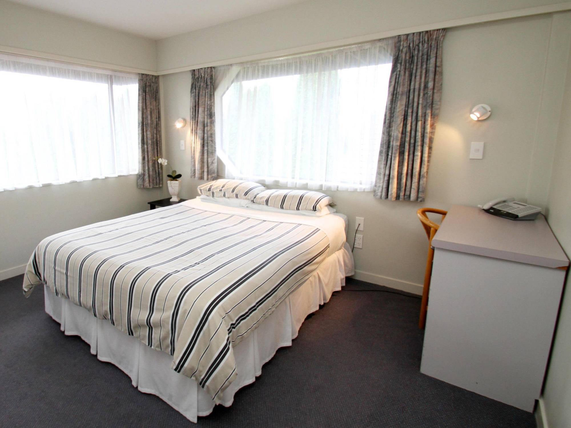 Aloha Lodge Beachside Accommodation Нелсън Екстериор снимка