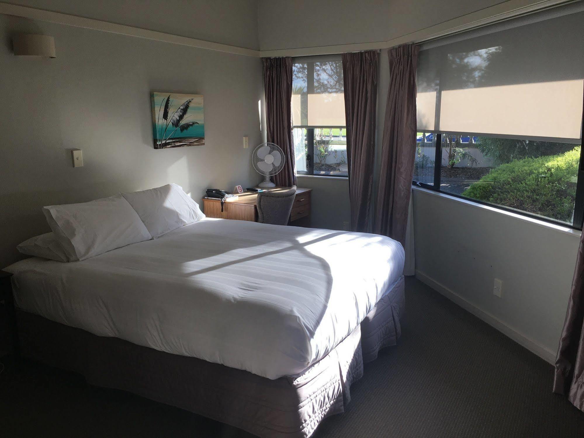Aloha Lodge Beachside Accommodation Нелсън Екстериор снимка
