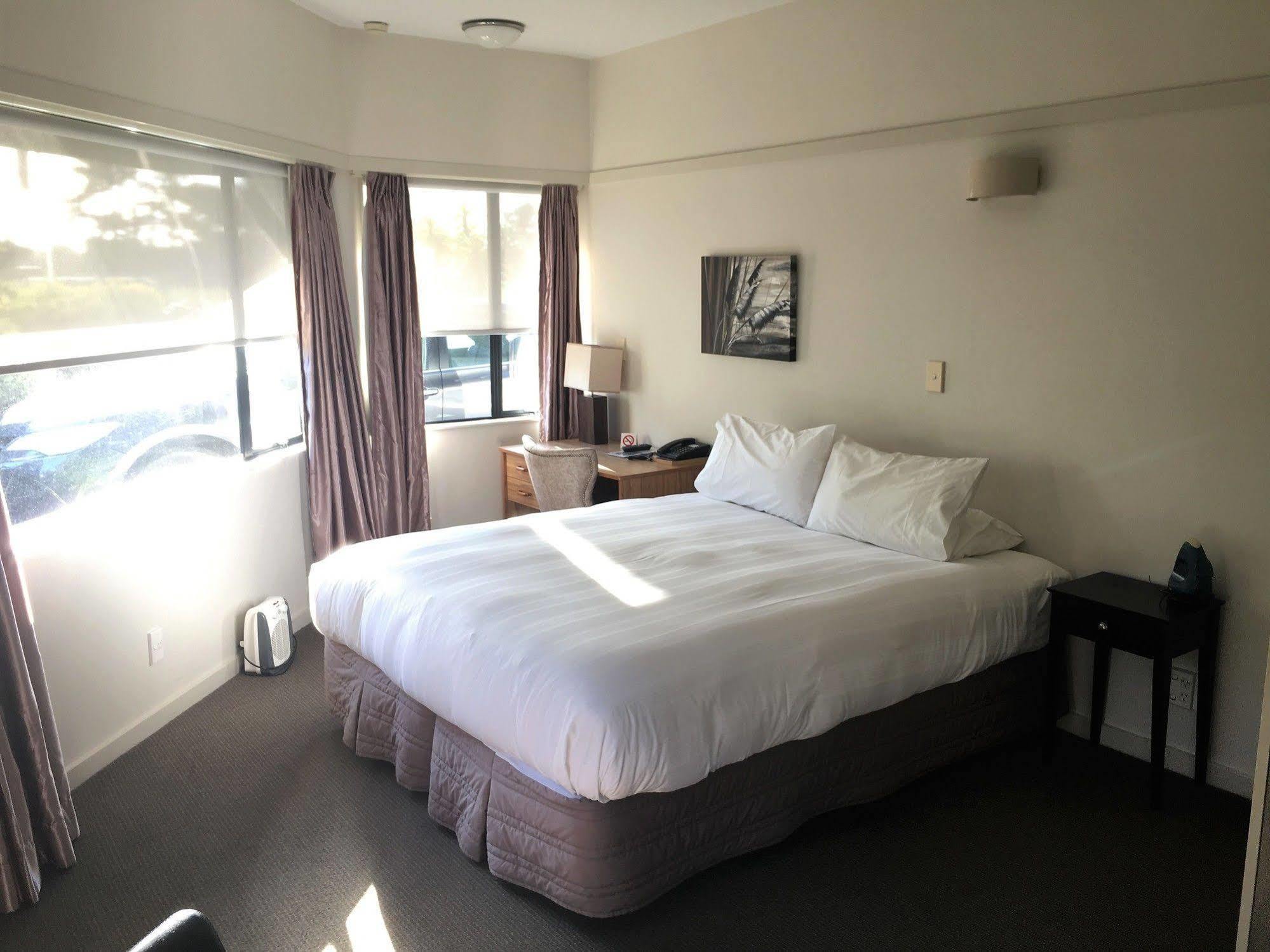 Aloha Lodge Beachside Accommodation Нелсън Екстериор снимка
