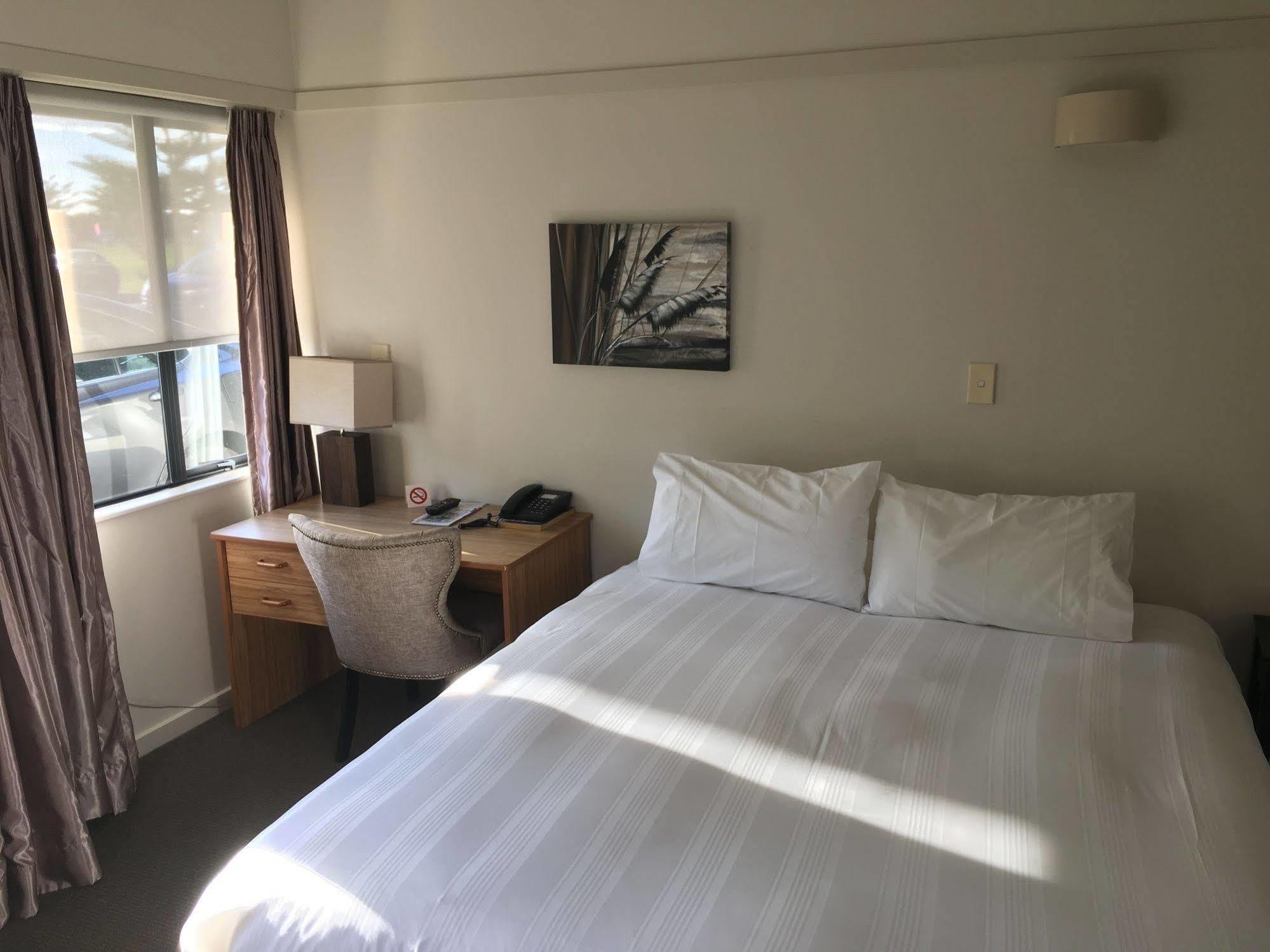 Aloha Lodge Beachside Accommodation Нелсън Екстериор снимка